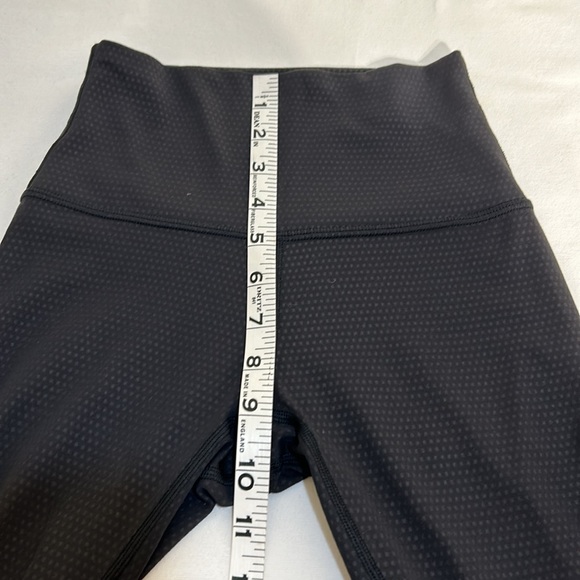 LULULEMON WOMEN 7/8 LEGGING HIGH RISE SNAKE PRINT Sz 2 - Picture 4 of 8